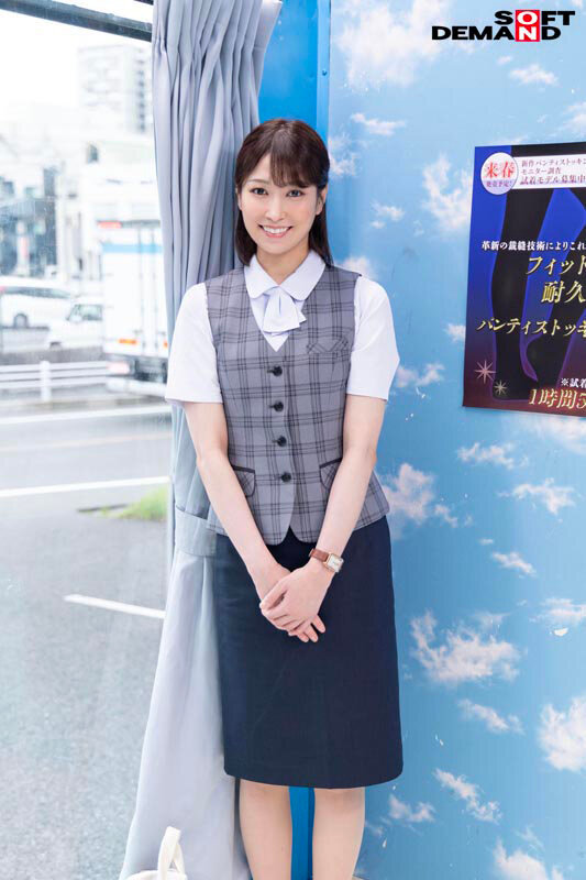 【働くプリケツお姉さん限定】「黒パンストのモニター調査」と称してぬるぬるローション素股耐久テスト！…のはずが、破けた隙間からぬぷっと生挿入！無許可中出し！ サンプル 2