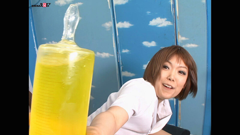 【AIリマスター】浣腸をして噴射するアナルをじっくり見せつけた時の女の子の表情はエロい！！ サンプル 12