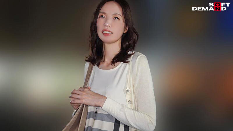 49歳 初めて開花する「女の悦び」女性用風俗で優しく愛撫されてイク 年下男子と性感開発 栗原早苗 サンプル 12