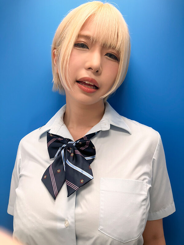 ここで撮影した写真を貼れば絶対合格するというピストンバイブ証明写真ボックス 大学受験前の女子学生がどんなに突かれても笑顔をキープ 受験生Oさん サンプル 1