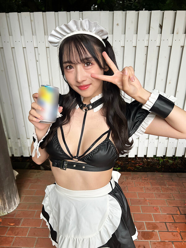 六本木のハロウィンで見つけたパリピが挑戦！巨乳の彼女が何をされても我慢できれば100万円ノーリアクションゲーム！巨乳メイドちゃん サンプル 1