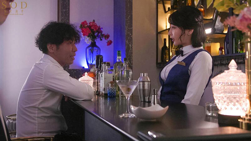 地方のバーで出会った色気ダダ洩れバーテンダーの超絶舌先テクでゾクゾクする快感に我慢ならず妻子を忘れて完堕ち中出しSEX。 夏目響 サンプル 3