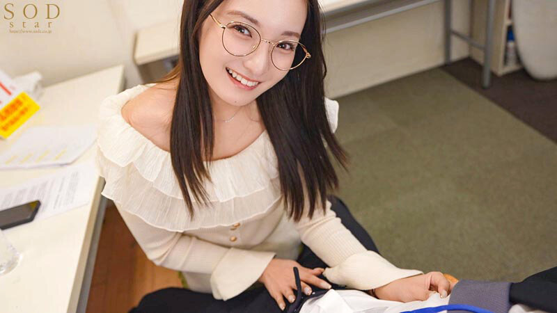 昼は清楚な新人女子アナ恋生は 夜はボクの居残り残業の発声練習に付き合ってくれ とびきり下品な清らか淫語を耳元でささやいて 優しく包み込むようなフィンガーテクと乳首舐めで慰めてくれる神同期 渚恋生 サンプル 4