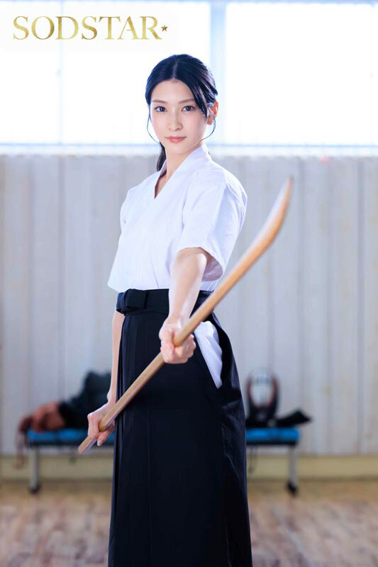 凛とした美しき薙刀剣士と密かに恋焦がれていた僕の童貞喪失物語 本庄鈴【特典映像収録】 サンプル 2