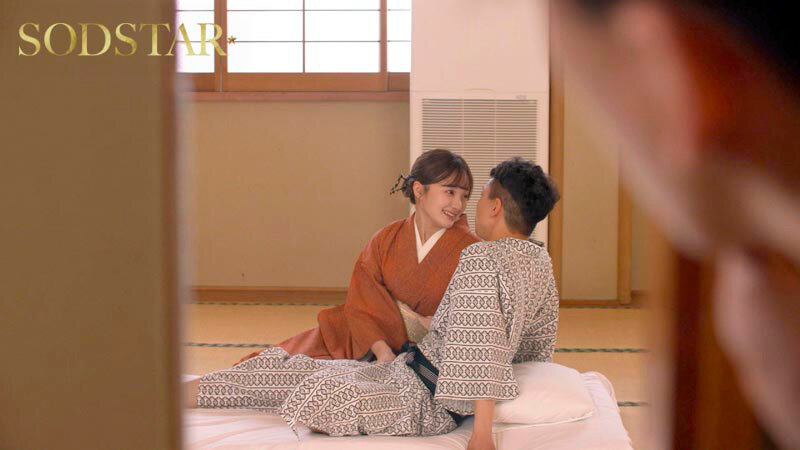 温泉旅行中の単独客や夫婦の男性を誘惑 館内で寝取りセックスをくり返す淫乱美人な若女将 渚恋生 サンプル 7