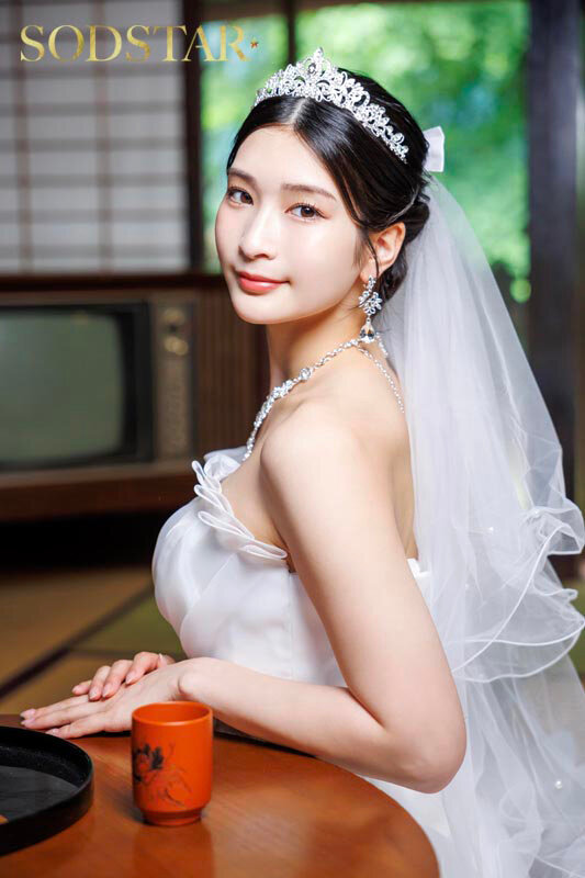 3日後にウェディングドレスを着る従姉 婚前最後の帰省中貸したままだった僕のタンクトップを着ている姿に15年募らせていた欲望が暴発した2日間 本庄鈴 サンプル 2
