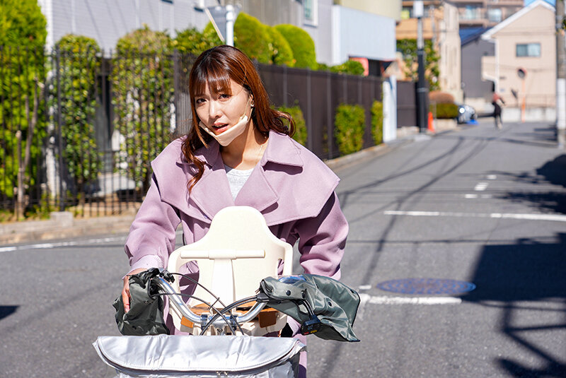 ★本当にあったエロくて嬉しい話 チャリカス逆走ママに自宅に凸られ中出し沼地獄！平凡リーマンに起こる路上説教から始まる無限SEX！ 水川潤 サンプル 3