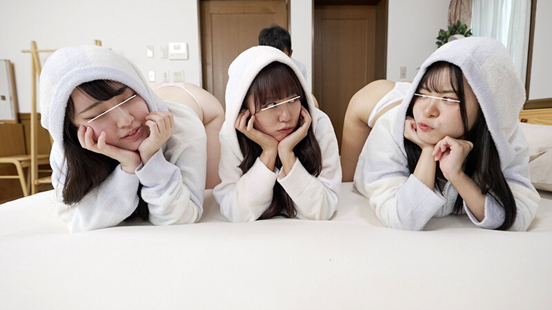 おにいちゃん！私とモフモフいたずら遊びしよ！ もふもふ部屋着でズボンも穿かずに無邪気にプリプリTバック尻が丸見えでまとわりついてくるので勃起した！ サンプル 4
