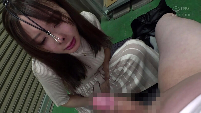 わたしの豚ヅラ、見てください。 足立友梨 サンプル 9