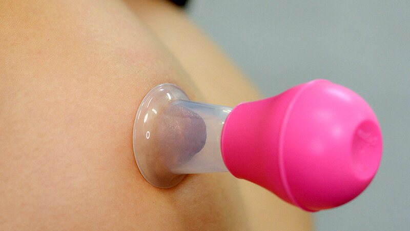物凄く敏感なビンビン乳首なのにイキ我慢させられる素人娘。 サンプル 5