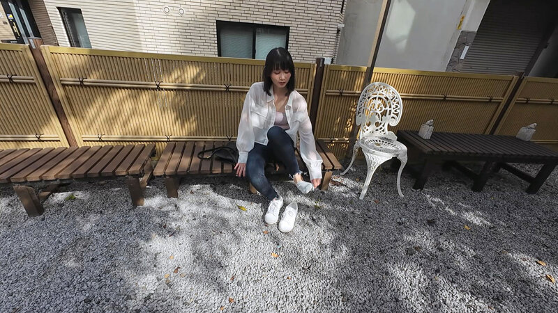 美女の足裏をふやけるまで舐めたい！ 静河 サンプル 7