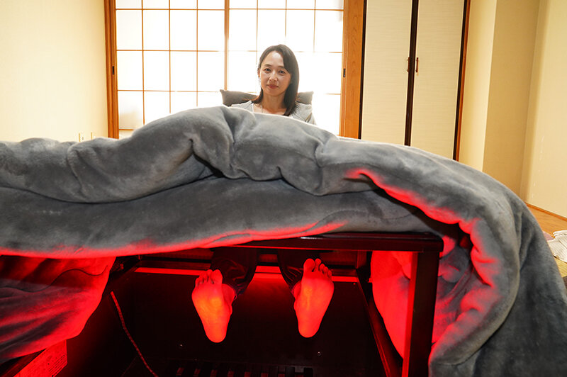 美熟女の足裏をふやけるまで舐めたい！ 安野由美 サンプル 1
