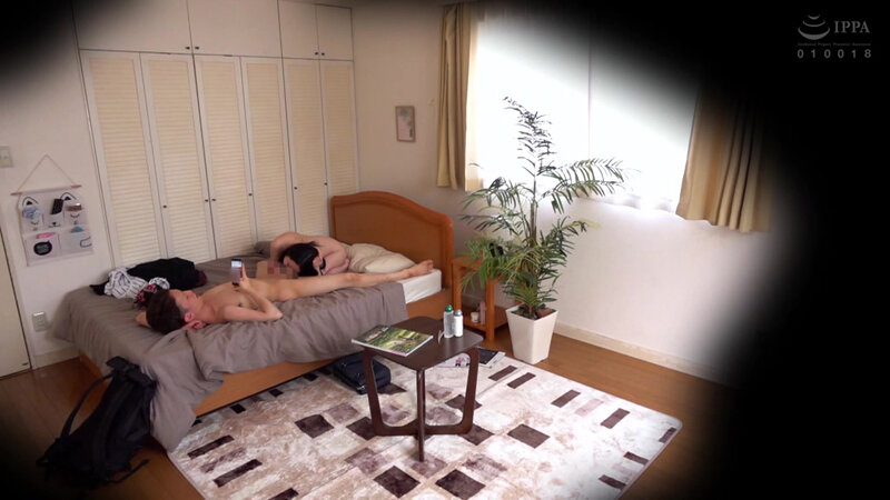 生活感があるカップル盗撮とセックス サンプル 2