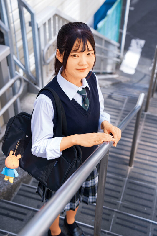 制服ロ○ータを強●的にレ〆プ 卑劣おじさんの種付け記録 汚い・臭い・巨漢おじさんに追い詰められる3名 サンプル 3