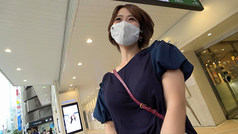 性欲旺盛な地方妻が越境開放セックス「今日、主人には内緒で来ました…」他人棒を求めて上京してきた美人妻に媚薬で焦らし高めて膣奥大量生中出し！！ サンプル 7