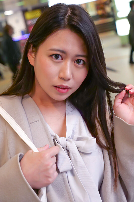 性欲旺盛な地方妻が越境開放セックス2「今日、主人には内緒で来ました…」他人棒を求めて上京してきた美人妻に媚薬で焦らし高めて膣奥大量生中出し！！ サンプル 11