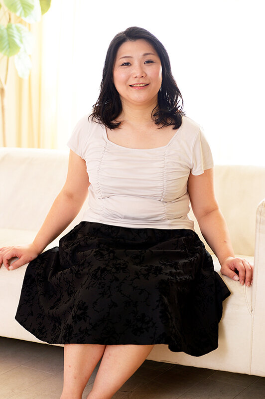 裏 爆乳豊満熟女 中出し2 32名8時間 サンプル 2