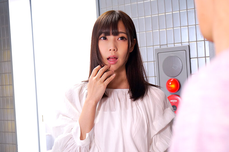 「初めまして～」…じゃないんじゃね？ 知ってるあの娘がデリヘル嬢！？ チェンジする？ それともこのままHする？ 気まずいけれど本番中出し15人5時間 サンプル 8