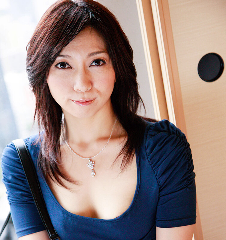 何度でも見たくなる！熟女の野獣FUCK！生チン感触の気持ち良さにイキ吼えるおばさんに追撃中出し20名4時間8 サンプル 8