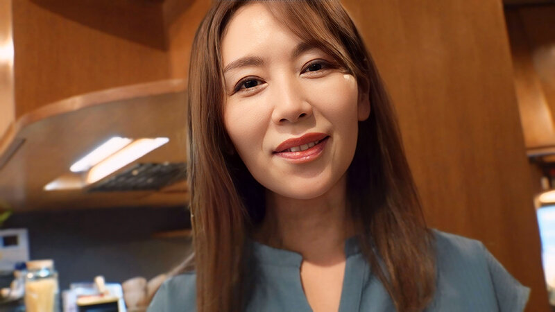 「こんなこと誰にもいえません…」息子の友人とセックスをしてしまった母親 ～欲望に抗えず女として禁断の関係に堕ちるとき～ サンプル 1
