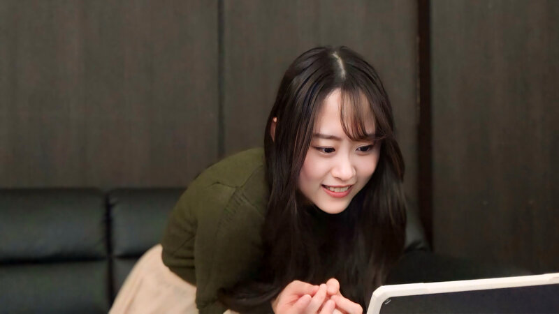 街角調査！AV動画を鑑賞させた欲求不満な人妻は必ずヤレる！ すでにオマ〇コはビチョ濡れ欲情決壊！？「この動画と同じことしてみたいです…」COMPLETE BEST サンプル 2