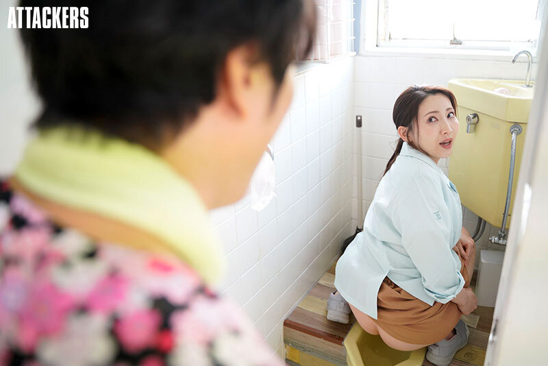 トラック野郎と欲求不満な不倫妻 パート先の若い男の、夫にはない男臭さにどうしようもなく濡れて… 妃ひかり サンプル 2