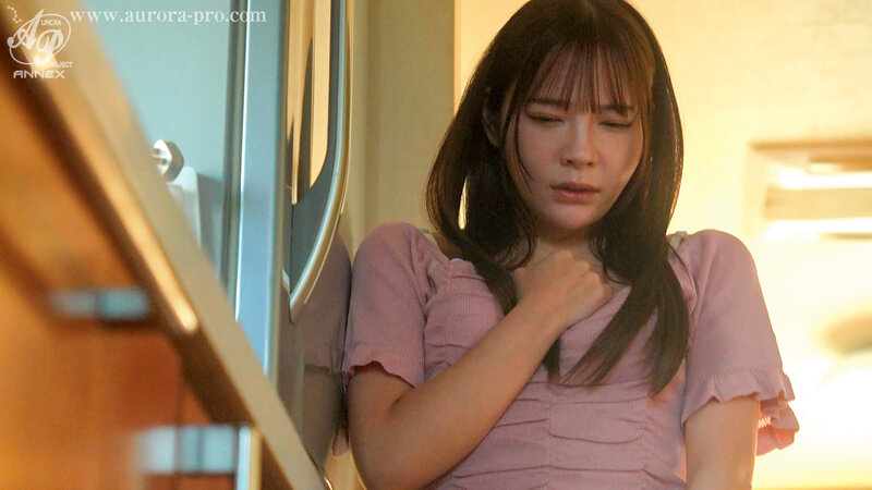 露出願望に憑りつかれた人妻 オマ●コを見られる…と思うほど疼く子宮… 一条みお サンプル 4