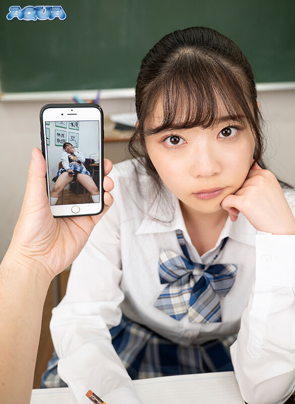【VR】ネットで拾ったエロ動画をオカズに目の前でバレないようにシコる サンプル 1