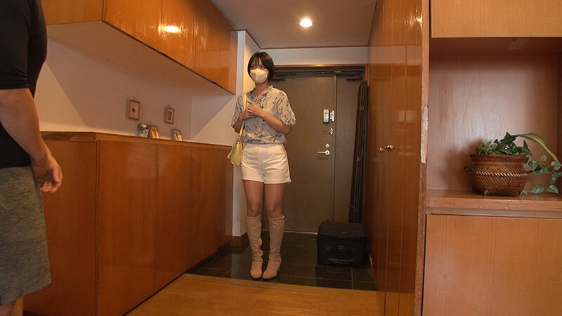 キリっとした美人だけどドMな奥さん束縛激しい夫に耐えられなくて…他人チ●ポに犯●れに来ました もなみ鈴 サンプル 1