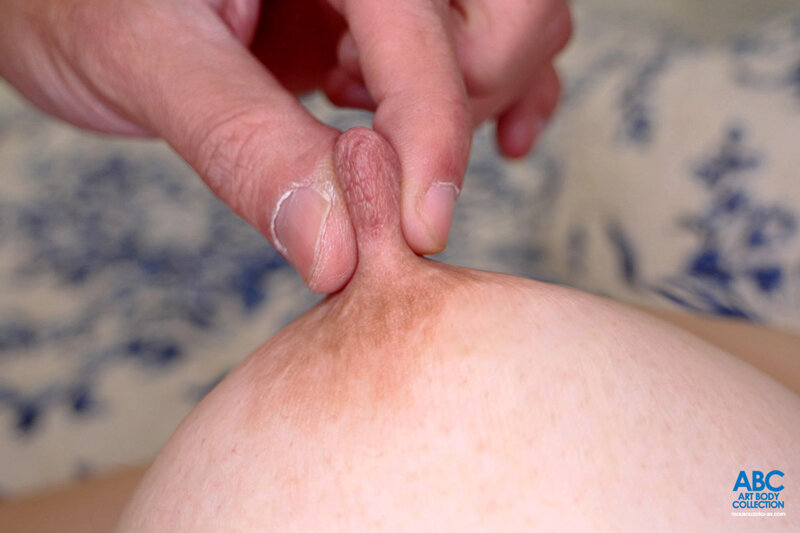Hカップ地味カワ女子の触る前から勃起の天然デカ乳首をコリコリにして乳首開発！ Boin「山下望結」Box サンプル 7