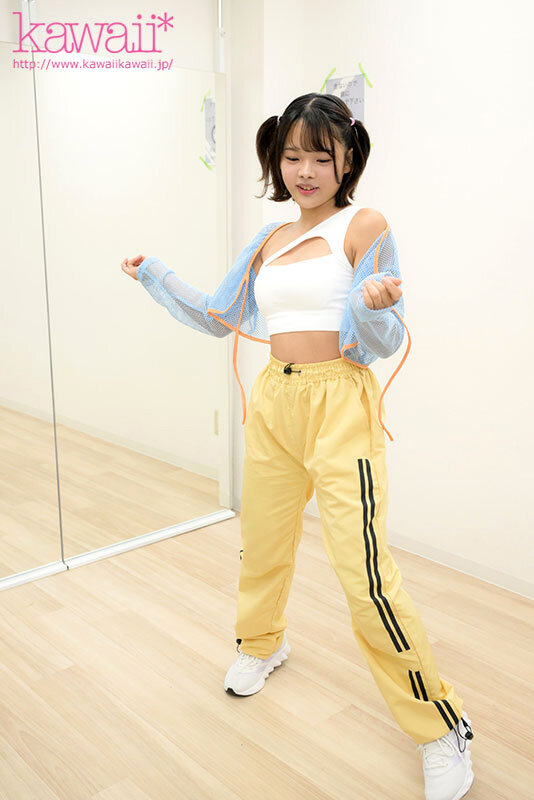 アイドルの握手会で自分も向こう側に行きたいと憧れ歌とダンスに青春を全力で注いだ元地下アイドル‘時藤ゆいな’元彼とのハメ撮りで性の開放に目覚めて、今、私は、ここにいる。 サンプル 1