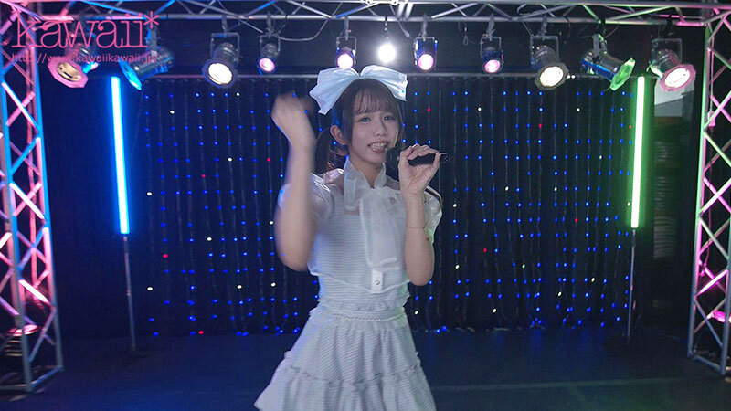 この子、枕で飯食ってた献上系アイドルです…。 性接待で鍛えられ、気づけば生勃起ちんちん見ただけでマン汁だらだら性欲モンスターに！実は超AV向きなカラダな変態娘ちゃんがこっそりAV出演！ 橘いおり サンプル 2