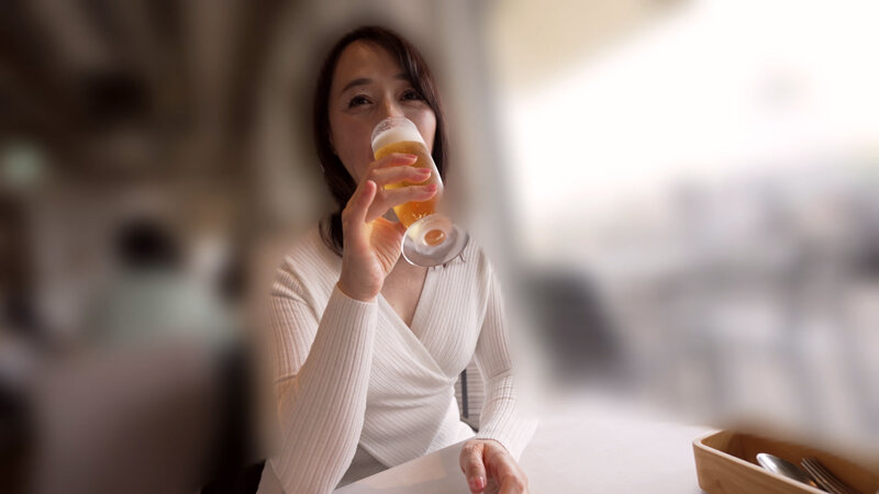 性欲絶倫の男とホテルに一日缶詰デート～ひと目を忍んでイカされまくる最高のSEX漬け不倫～ 安野由美 サンプル 3