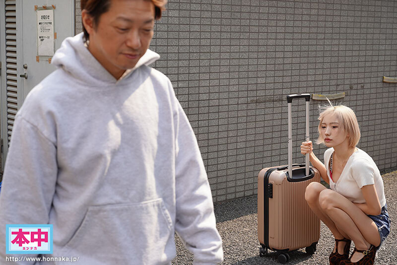 ねぇ、今日も泊めてくれたら…お礼に中出しさせてあげる エッチなおねだりなんでもOK！！発射無制限で何度も精子ぶっこ抜いてくれる超～優しい令和ギャル 春陽モカ サンプル 2