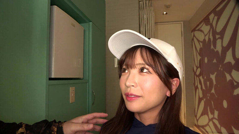 【4K】デカチン男優とハメ撮りいちゃラブSEX 小那海あや サンプル 1