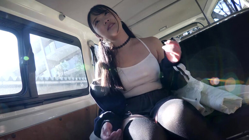【4K】ヤリマンエマの本気食い！！ 我慢できずに素人逆ナンSEX 二葉エマ サンプル 2