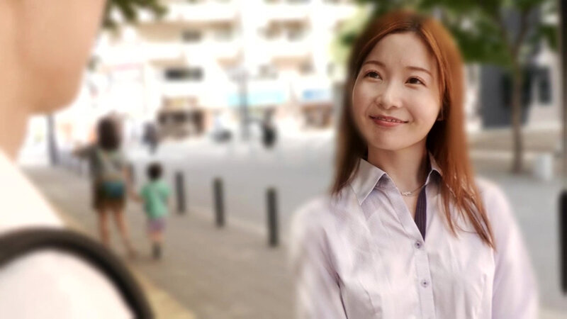 【4K】憧れの美人上司とまさかの相部屋で中出しSEX 小春まり サンプル 1