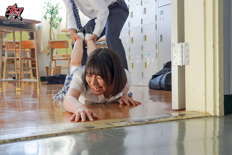 華著スレンダーで可愛い僕のなっちゃんは、夏休み中に美術部顧問に心も身体も寝取られました。 東條なつ サンプル 1
