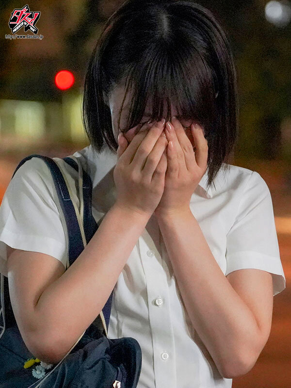 華著スレンダーで可愛い僕のなっちゃんは、夏休み中に美術部顧問に心も身体も寝取られました。 東條なつ サンプル 4