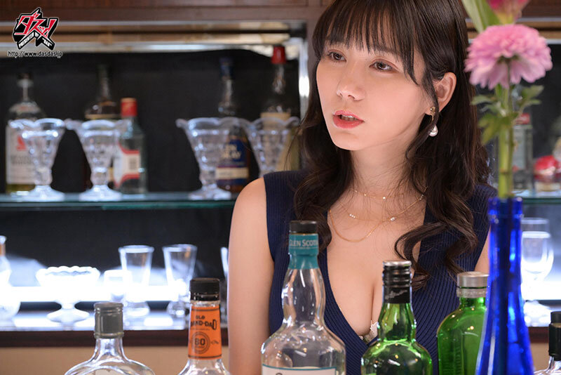 ハメタイ時に即ヤる女！毎分毎秒むム～んと欲情！ジュっぽし鬼スケベぇ接客。ぶりゅるザー汁を何度も何度も生ナカで絞り出す高級枕営業スナック 五日市芽依 サンプル 1