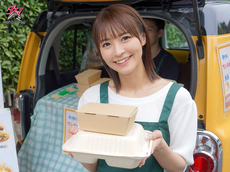 一緒に上京してきた可愛い彼女は俺のために絶倫権力おじさんに種付けセックスされていた。 東條なつ サンプル 1