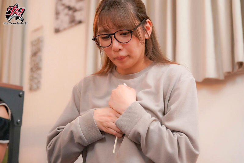 王様ゲームで急接近した隠れ淫乱な地味巨乳と、一泊二日のラブラブ中出しセックス。 七海那美 サンプル 10