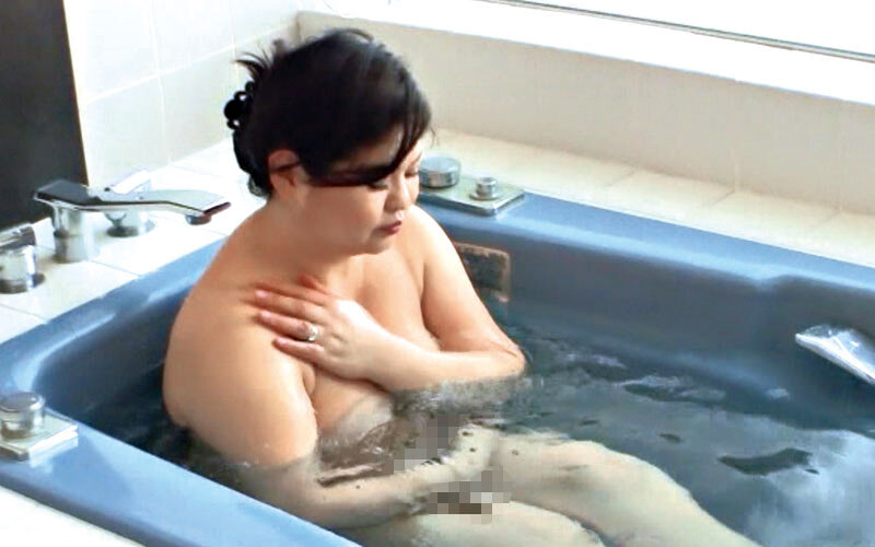 嫁の母が入浴中、婿はムラムラと興奮して…予想以上のエロ展開に？！4時間 サンプル 4
