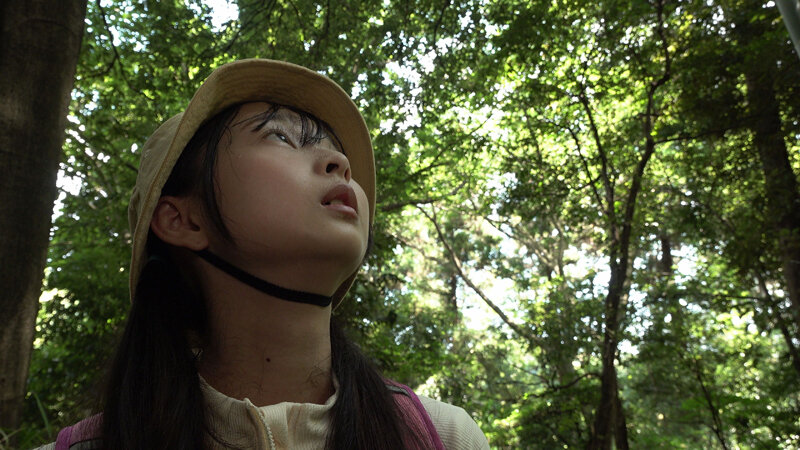 欲望の森 まいごの全裸少女を森で見つけて性欲が抑えられない 望月つぼみ サンプル 3