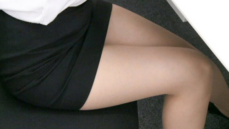 オフィス制服OL 日常的ミニスカパンスト脚 サンプル 1