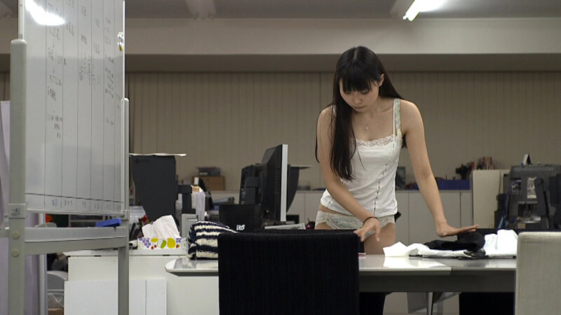 オフィス更衣室盗撮 制服OLの日常を覗き見 4時間スペシャル！ サンプル 7