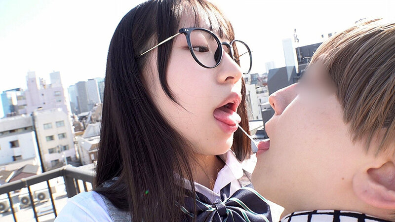 「キスぐらいイケるでしょ」「チューするの初めてなんだよ…」「えっもしかして童貞…！？」兄妹が青空の下で照れ照れ超濃密ベロキス体験ww 童貞兄のファーストキッスを奪っちゃった妹が濃厚接吻でミラクル発情// 彼氏がいるのにお兄ちゃんを生々しい接吻とともに生ハメ中… サンプル 9