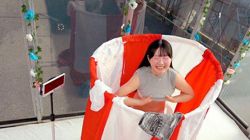 顔出しMM号 素人限定 ザ・マジックミラー 女子大生が青空ビキニ生着替えチャレンジ！3 タイムアップで公開デカチン即ハメ！イってもやめないデカチン追撃ピストンで連続中出し！ サンプル 2