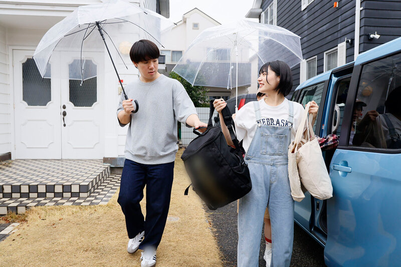 ボーイッシュ女子逆3P！男友達みたいな黒髪ショートの幼馴染から常に乳首責めとベロチューの同時攻撃でヤられまくった1泊2日。小松本果 虹村ゆみ サンプル 3