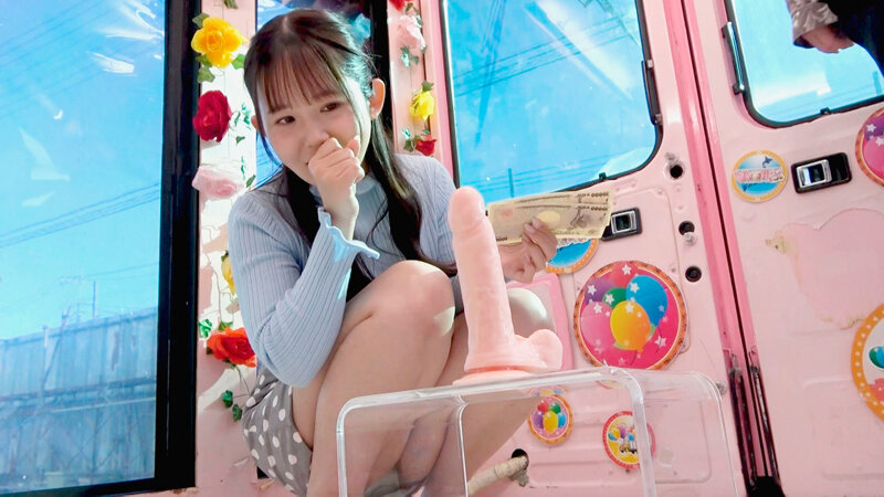 完全撮り下ろし路上ナンパ！街で見つけた美女10人が初めての固定ディルドまたがりオナニー！揺れるデカ尻！卑猥なくちゅ音！ズッポリ丸呑み！杭打ち激ピストン！「ヤバい、気持ち良い…」恥じらいながらも我慢できずに痙攣イキ！ヒクつくアナルまで丸見えのドアップ接写ア… サンプル 2